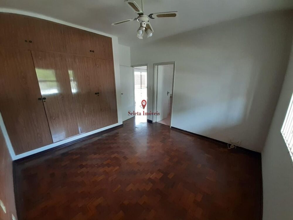 Casa à venda com 3 quartos, 450m² - Foto 8