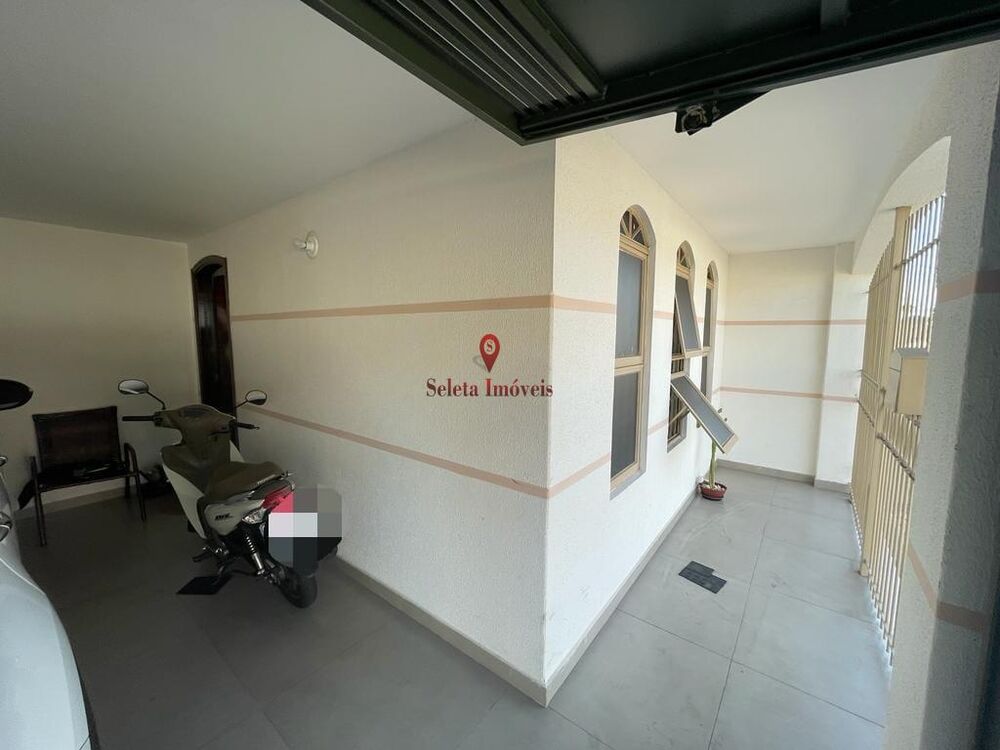 Casa à venda com 3 quartos, 180m² - Foto 3