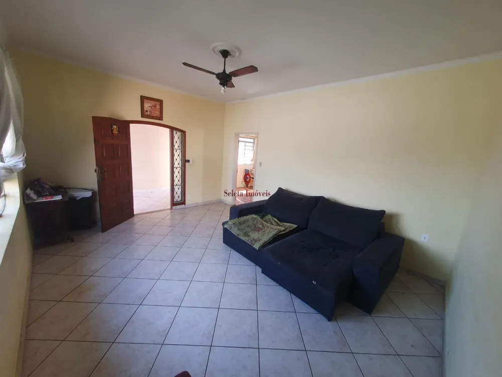 Casa, 4 quartos, 330 m² - Foto 1
