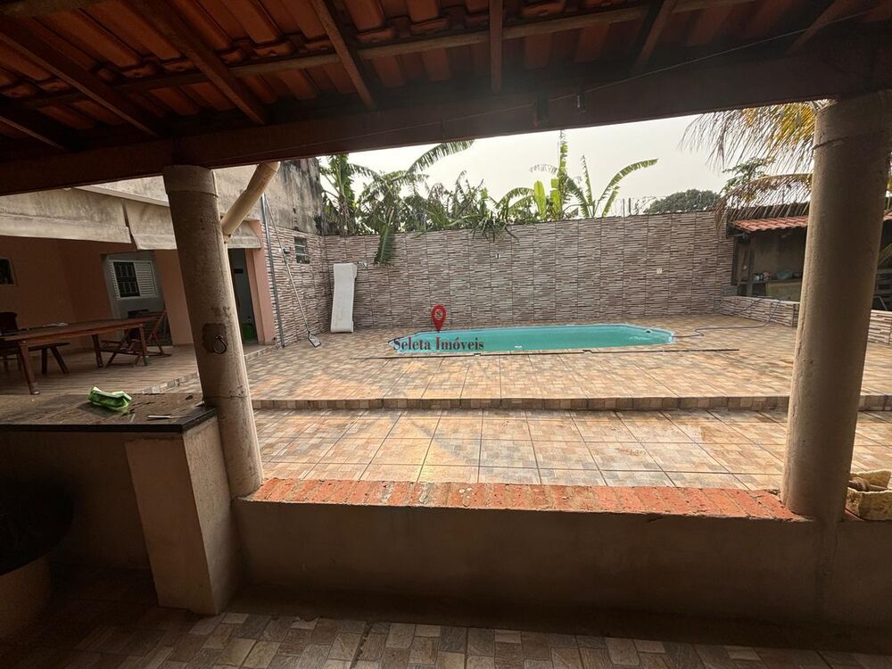 Casa à venda com 2 quartos, 138m² - Foto 4