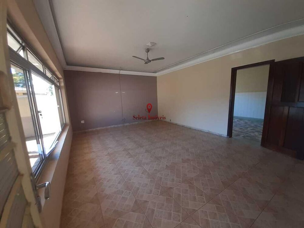 Casa à venda com 4 quartos, 372m² - Foto 3