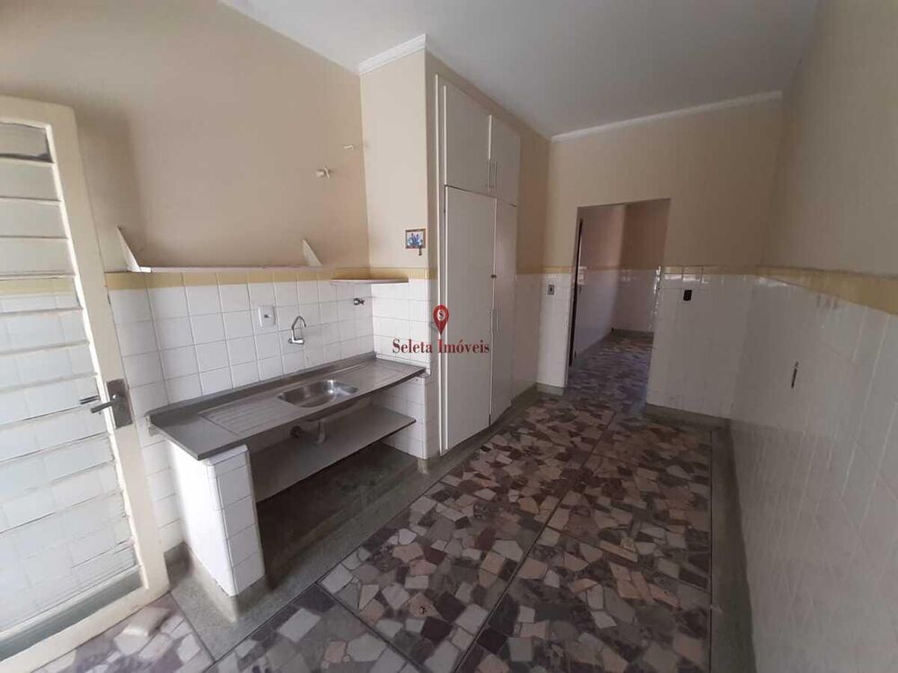 Casa à venda com 4 quartos, 372m² - Foto 9