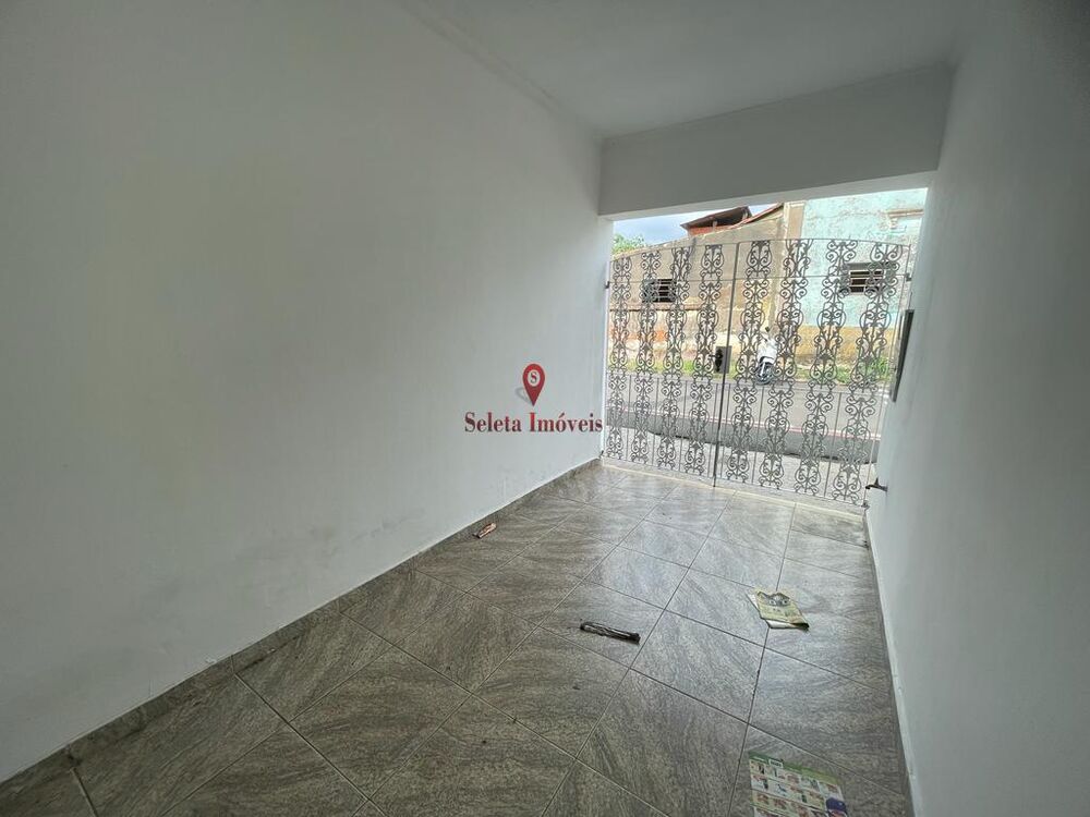 Casa à venda com 2 quartos, 70m² - Foto 3