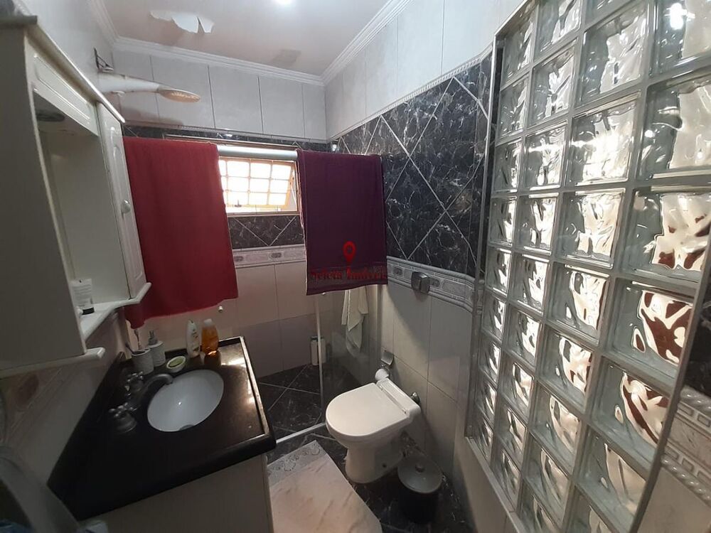 Casa à venda com 2 quartos, 250m² - Foto 8