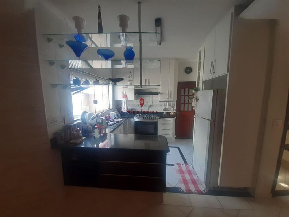 Casa à venda com 2 quartos, 250m² - Foto 3