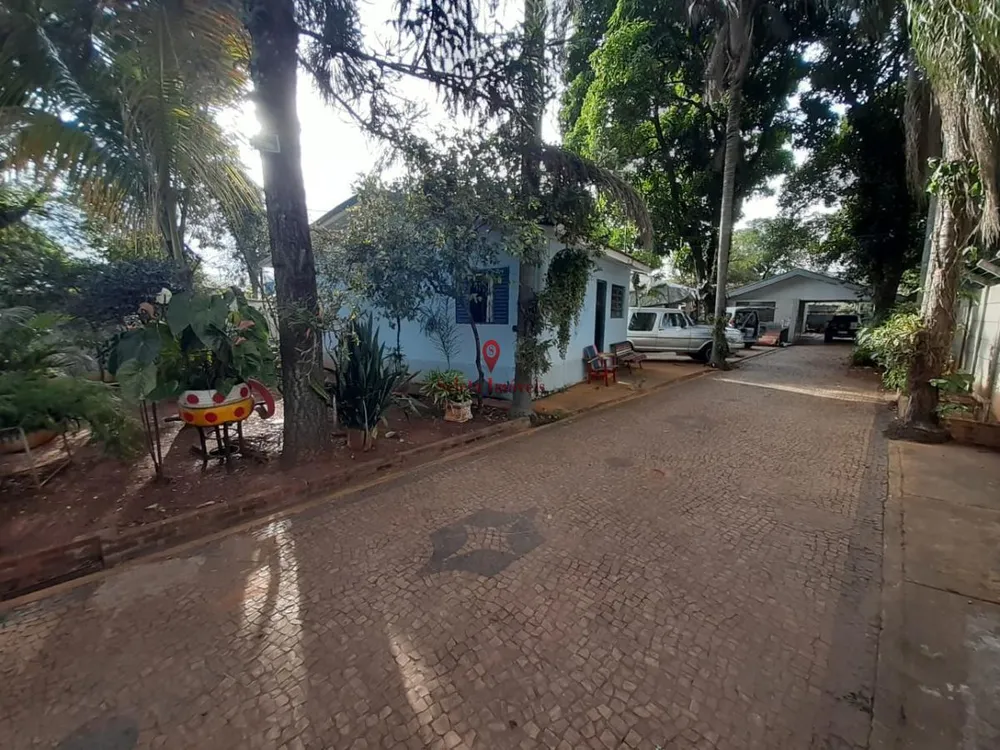 Chácara, 4 quartos, 1400 m² - Foto 1