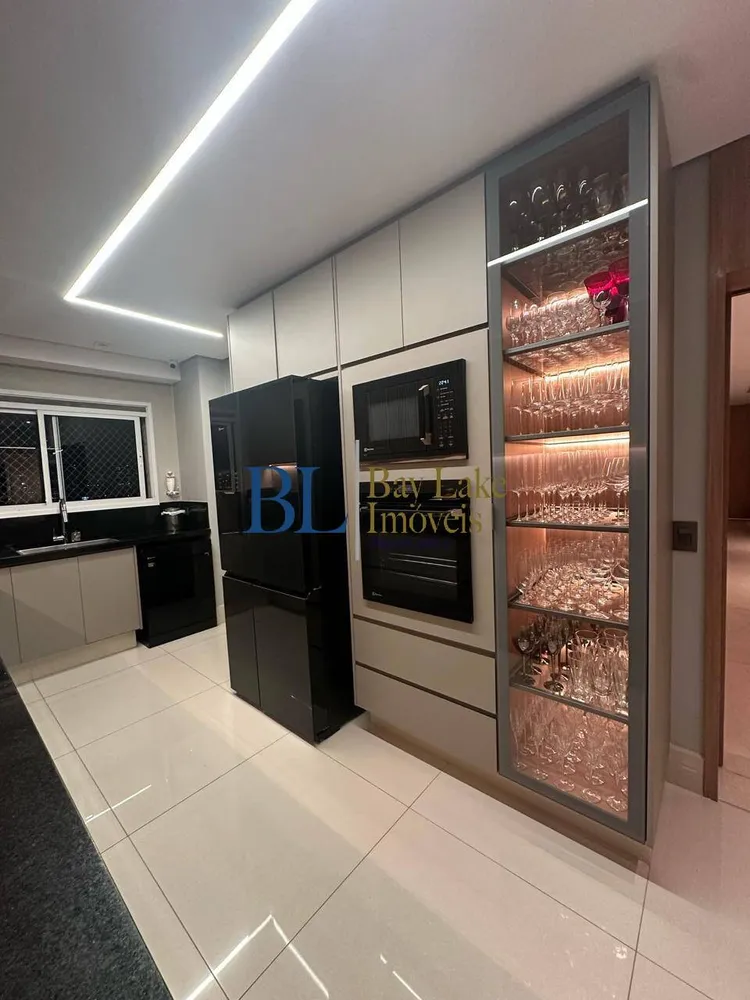 Apartamento, 3 quartos, 202 m² - Foto 5