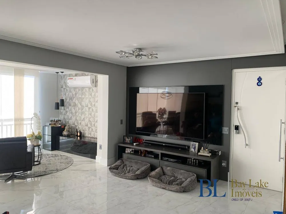 Apartamento, 3 quartos, 225 m² - Foto 1