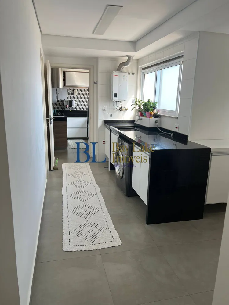 Apartamento, 3 quartos, 221 m² - Foto 2