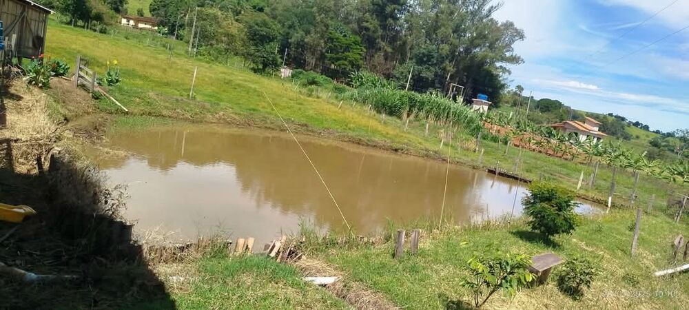 Chácara à venda com 4 quartos, 8m² - Foto 1