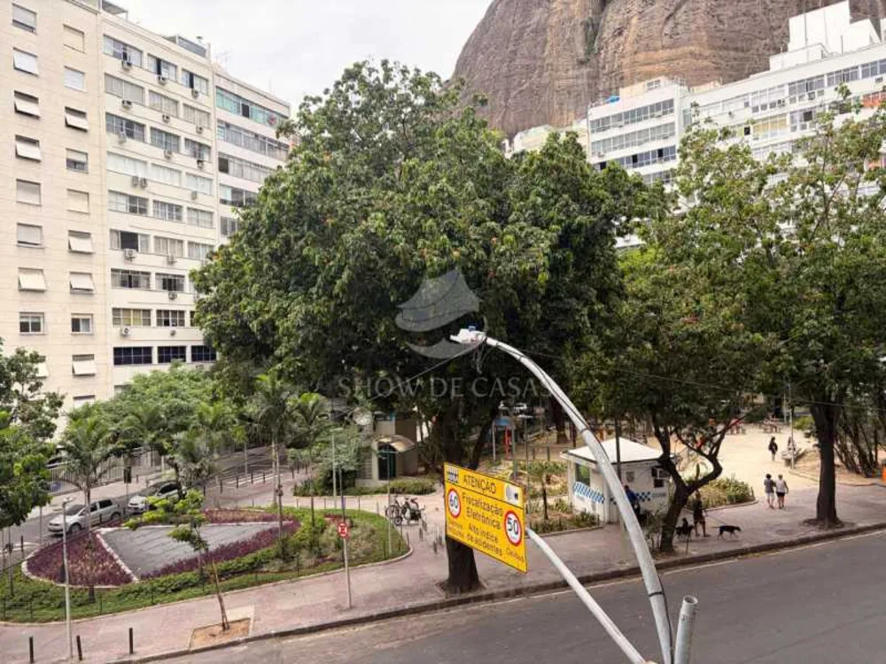 Apartamento, 3 quartos, 210 m² - Foto 1
