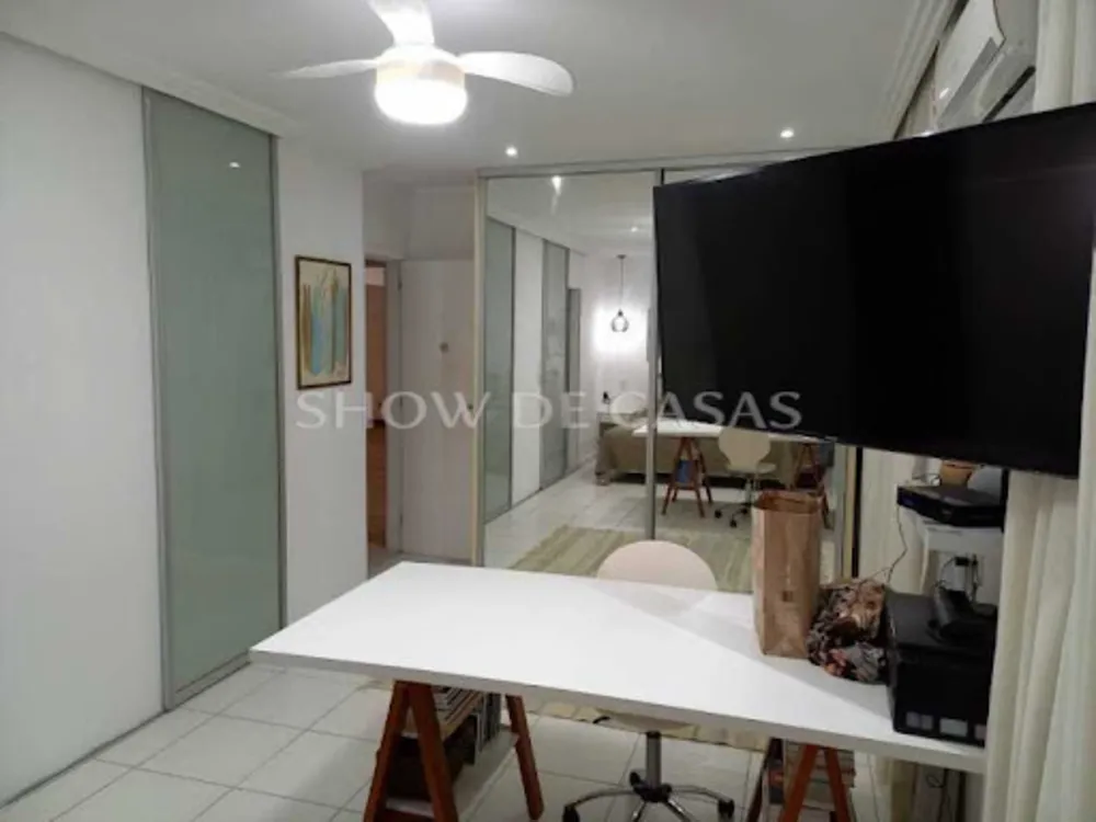 Apartamento, 3 quartos, 220 m² - Foto 2