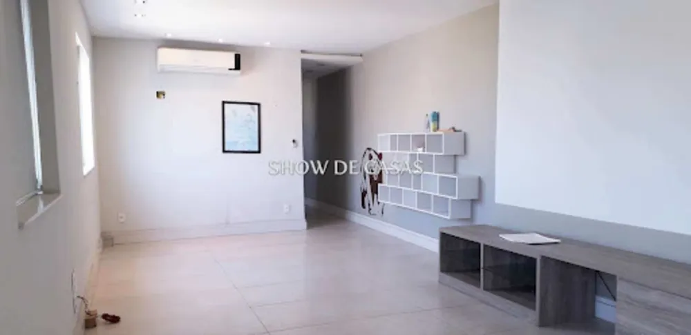Cobertura, 3 quartos, 210 m² - Foto 2