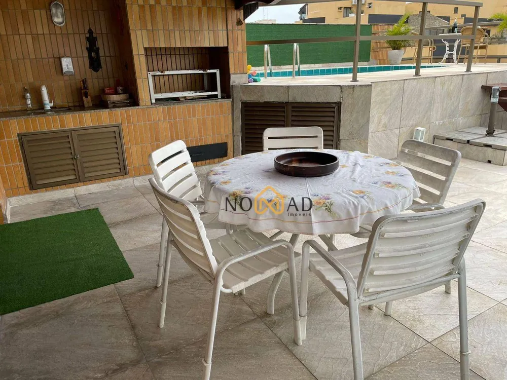Cobertura, 3 quartos, 216 m² - Foto 2