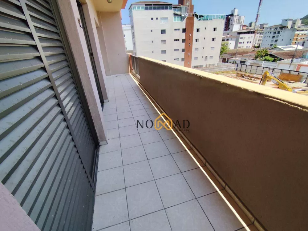 Apartamento à venda com 2 quartos, 75m² - Foto 2