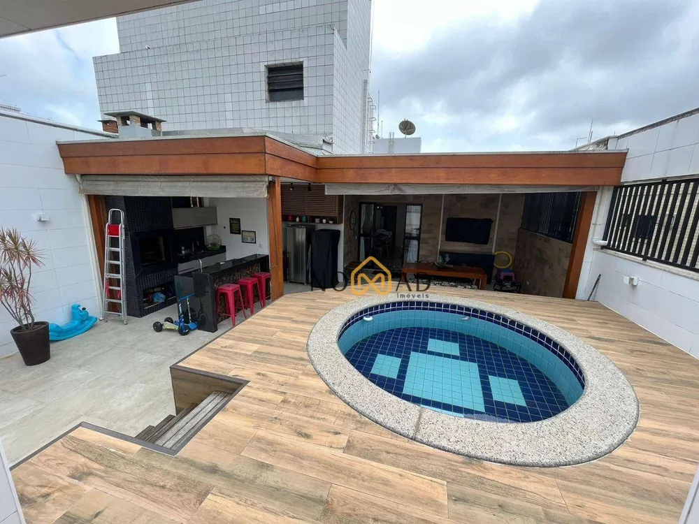 Cobertura, 3 quartos, 210 m² - Foto 2