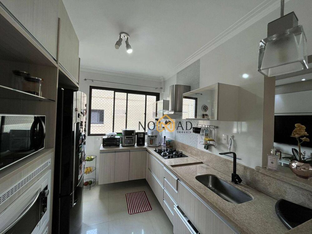Cobertura, 3 quartos, 210 m² - Foto 1