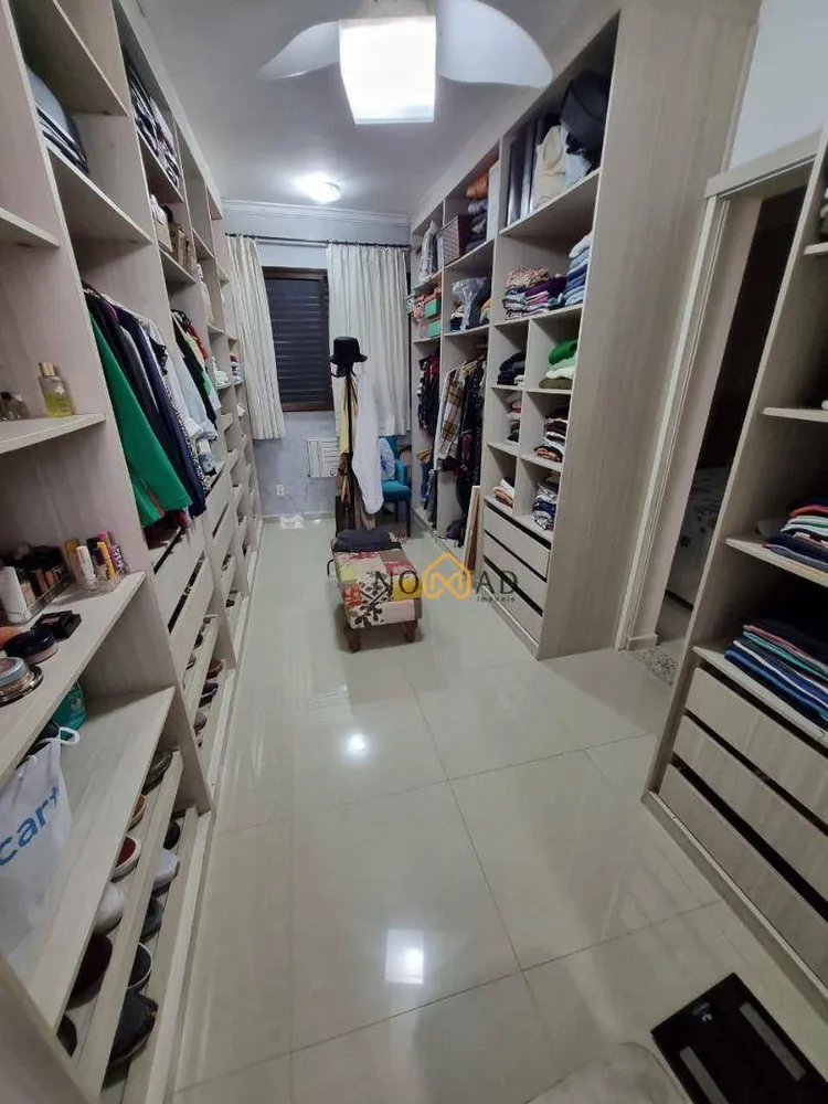 Cobertura, 3 quartos, 210 m² - Foto 13