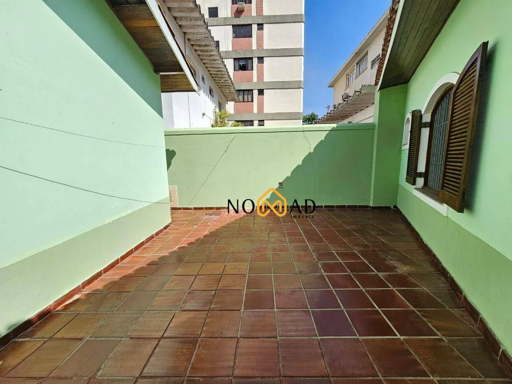 Casa, 3 quartos, 206 m² - Foto 1