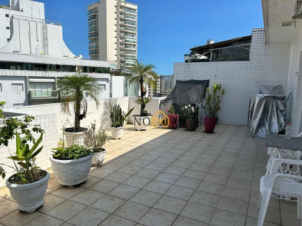 Cobertura, 3 quartos, 216 m² - Foto 2
