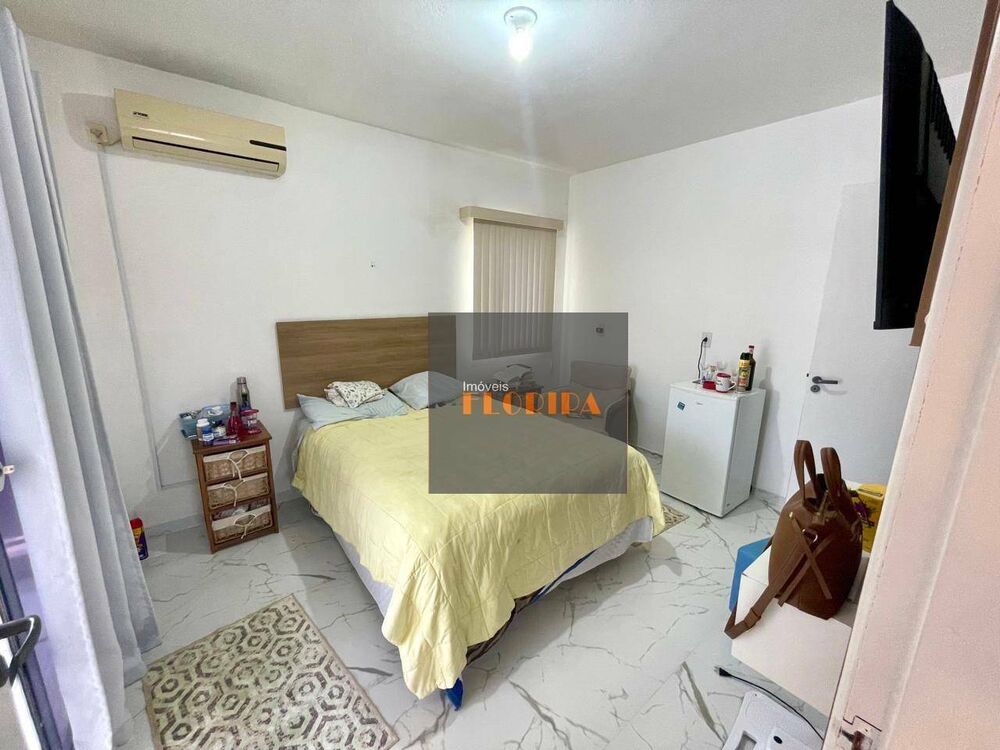 Casa à venda com 2 quartos, 122m² - Foto 4