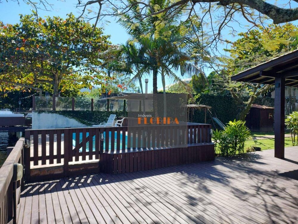 Casa à venda com 5 quartos, 153m² - Foto 8