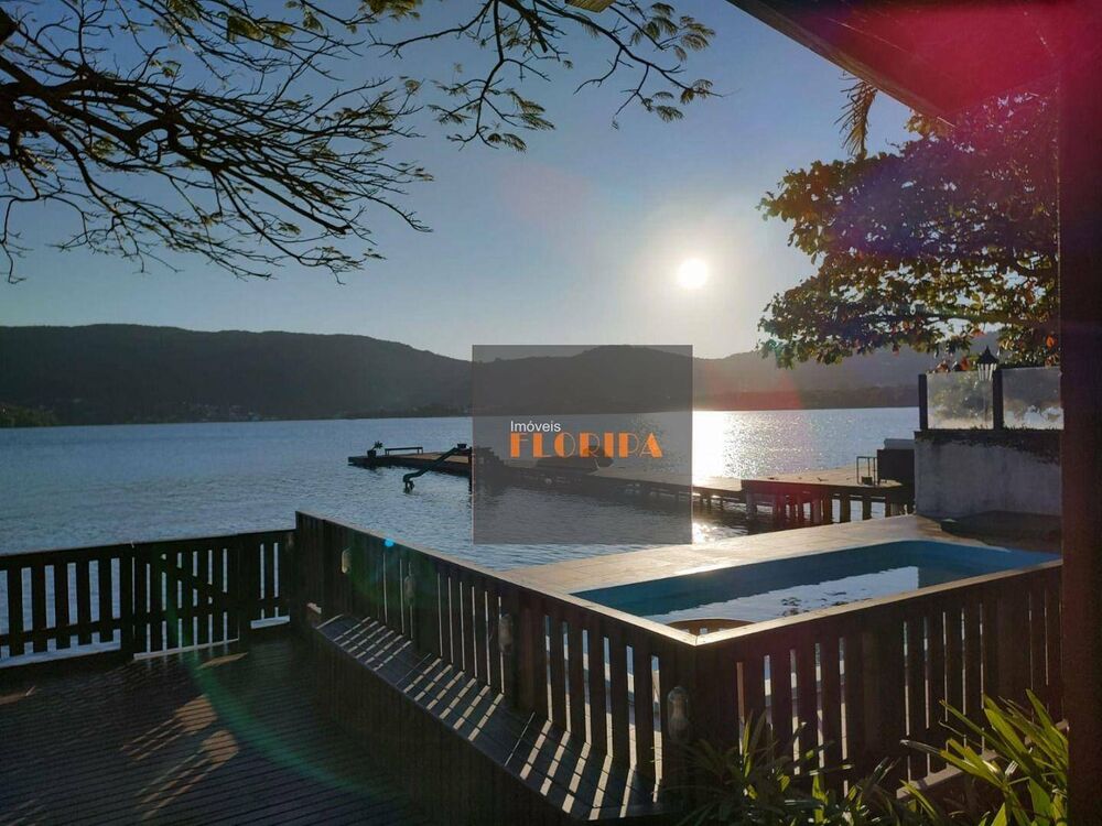 Casa à venda com 5 quartos, 153m² - Foto 13