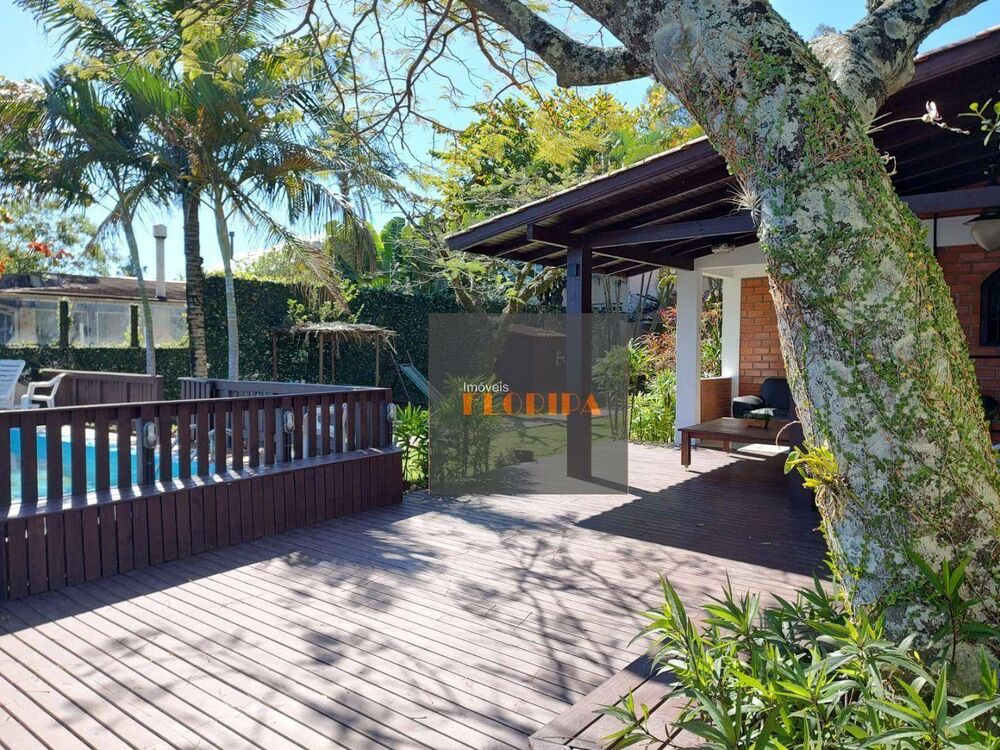 Casa à venda com 5 quartos, 153m² - Foto 7