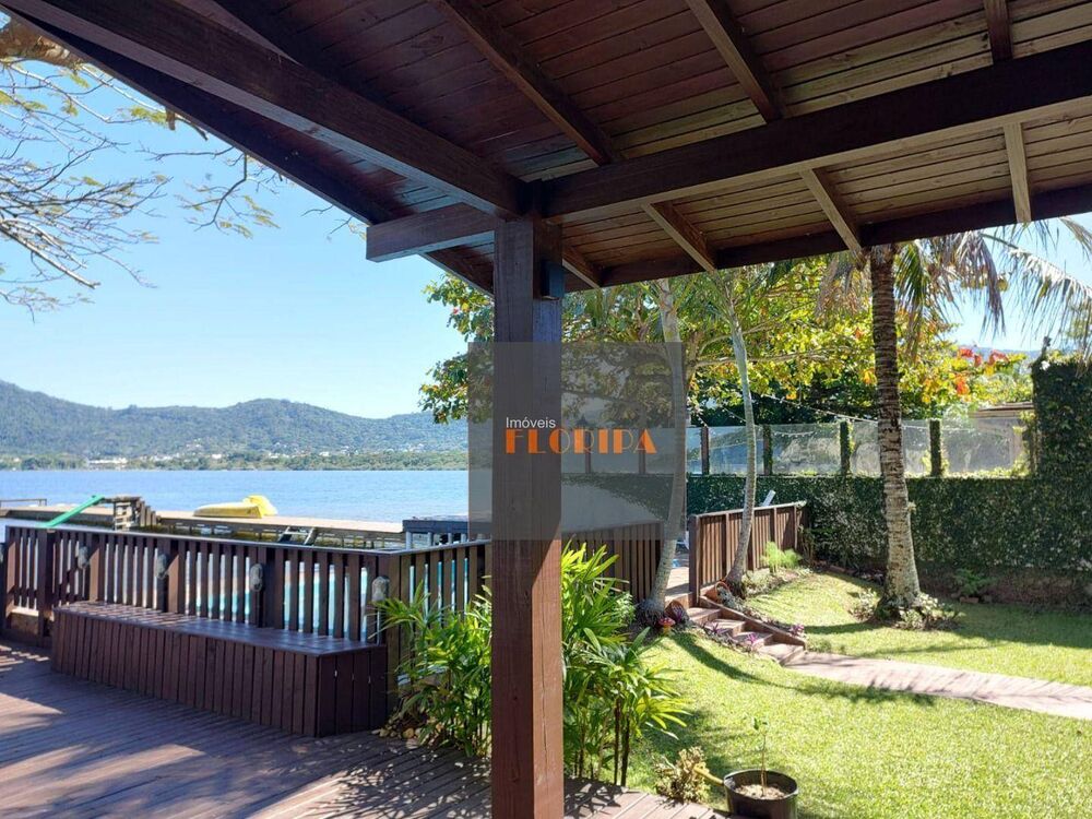 Casa à venda com 5 quartos, 153m² - Foto 2
