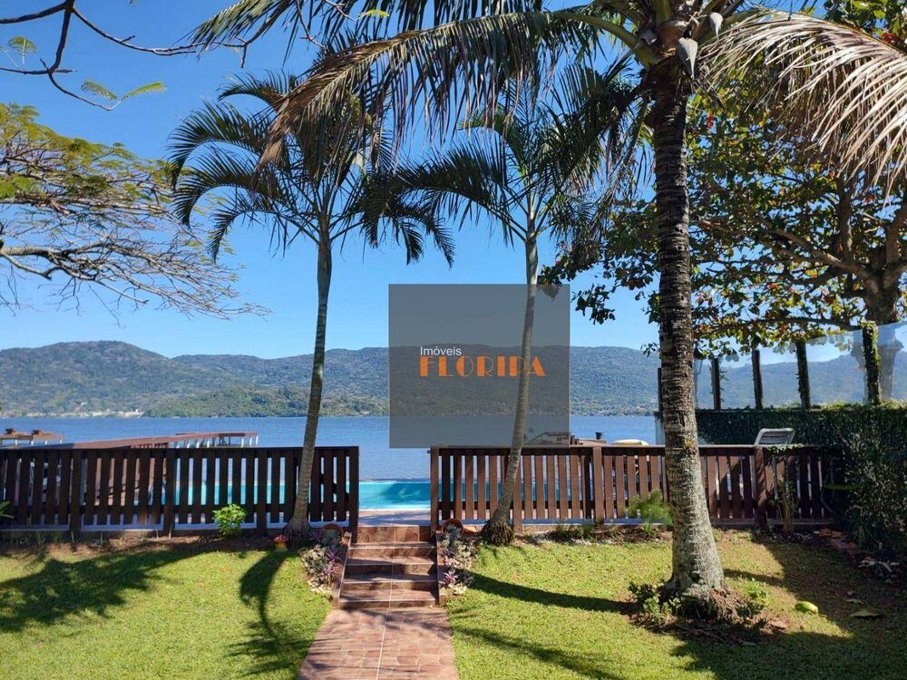 Casa à venda com 5 quartos, 153m² - Foto 10