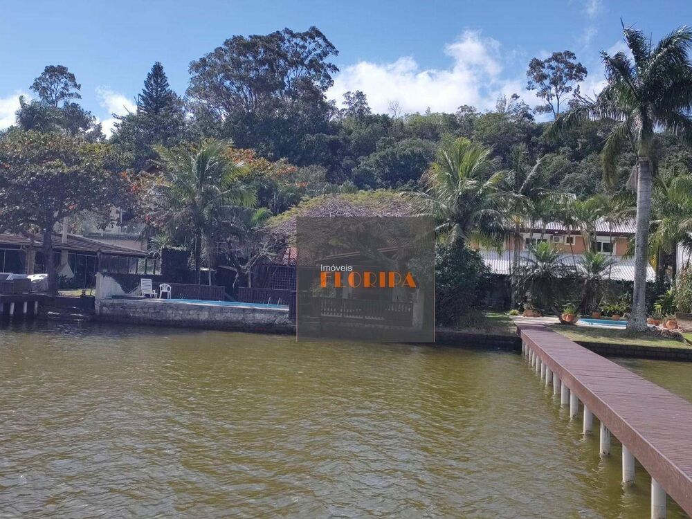Casa à venda com 5 quartos, 153m² - Foto 11