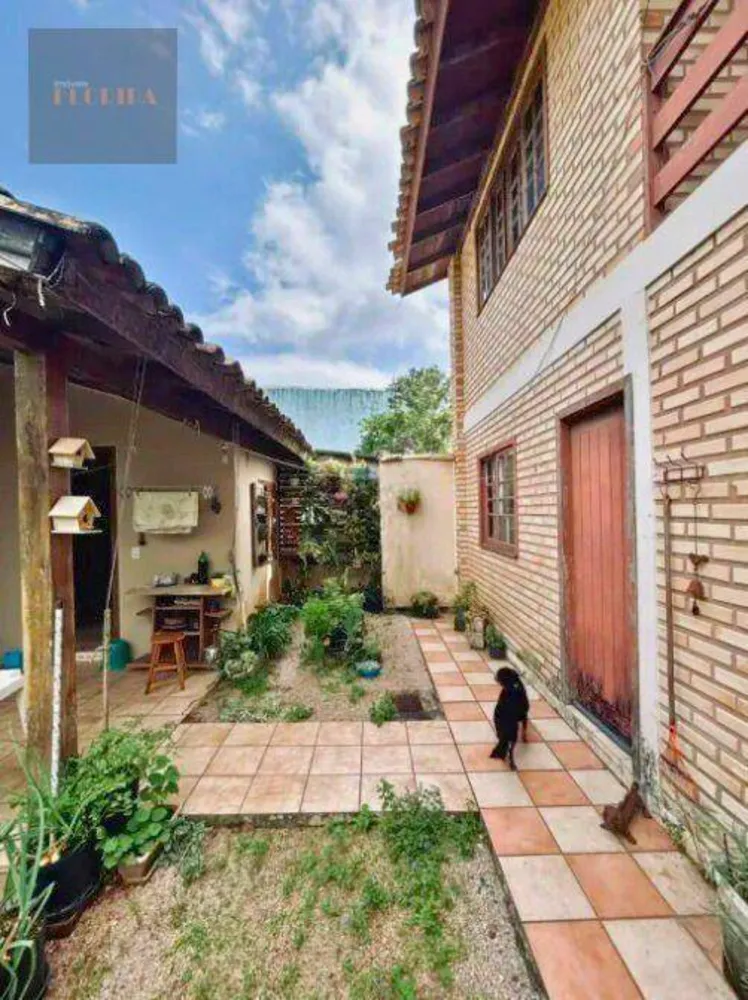 Casa, 3 quartos, 238 m² - Foto 2