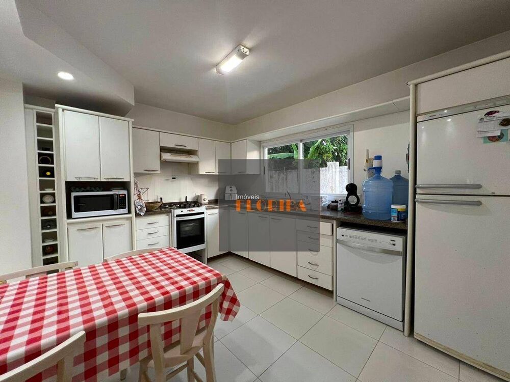 Casa à venda com 5 quartos, 427m² - Foto 7
