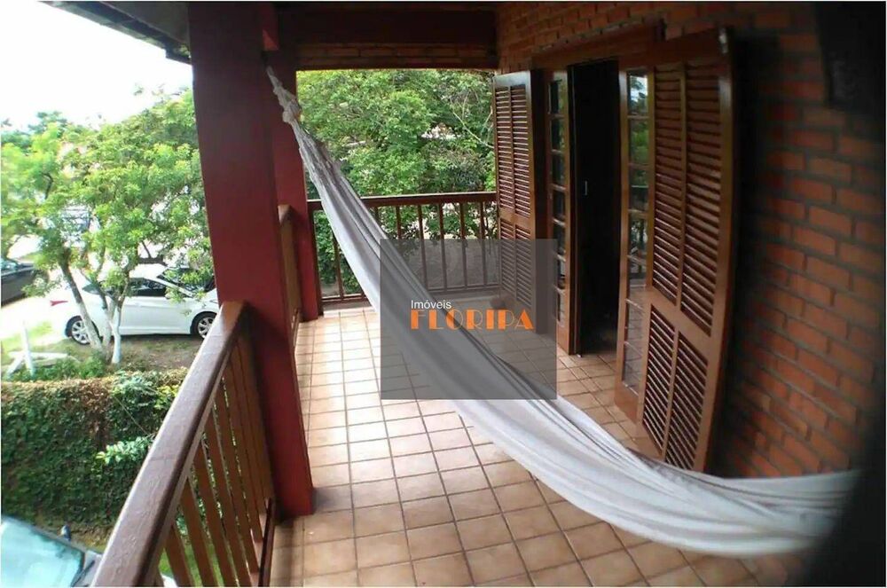 Casa à venda com 4 quartos, 204m² - Foto 11