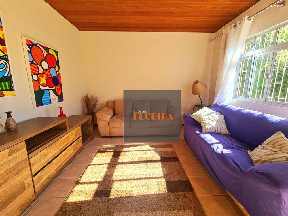 Casa, 4 quartos, 180 m² - Foto 1