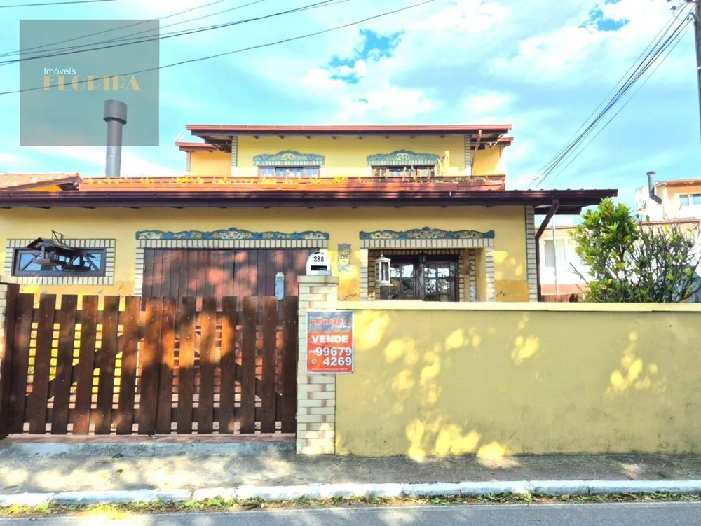 Casa, 4 quartos, 151 m² - Foto 1