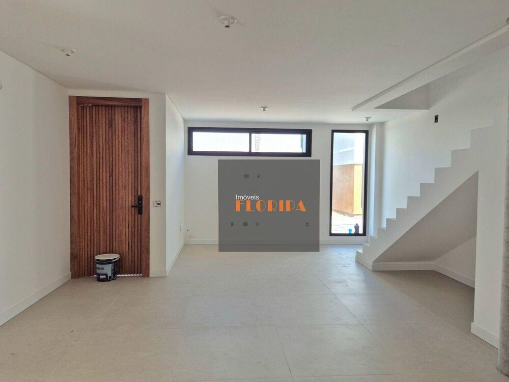 Casa à venda com 3 quartos, 230m² - Foto 14