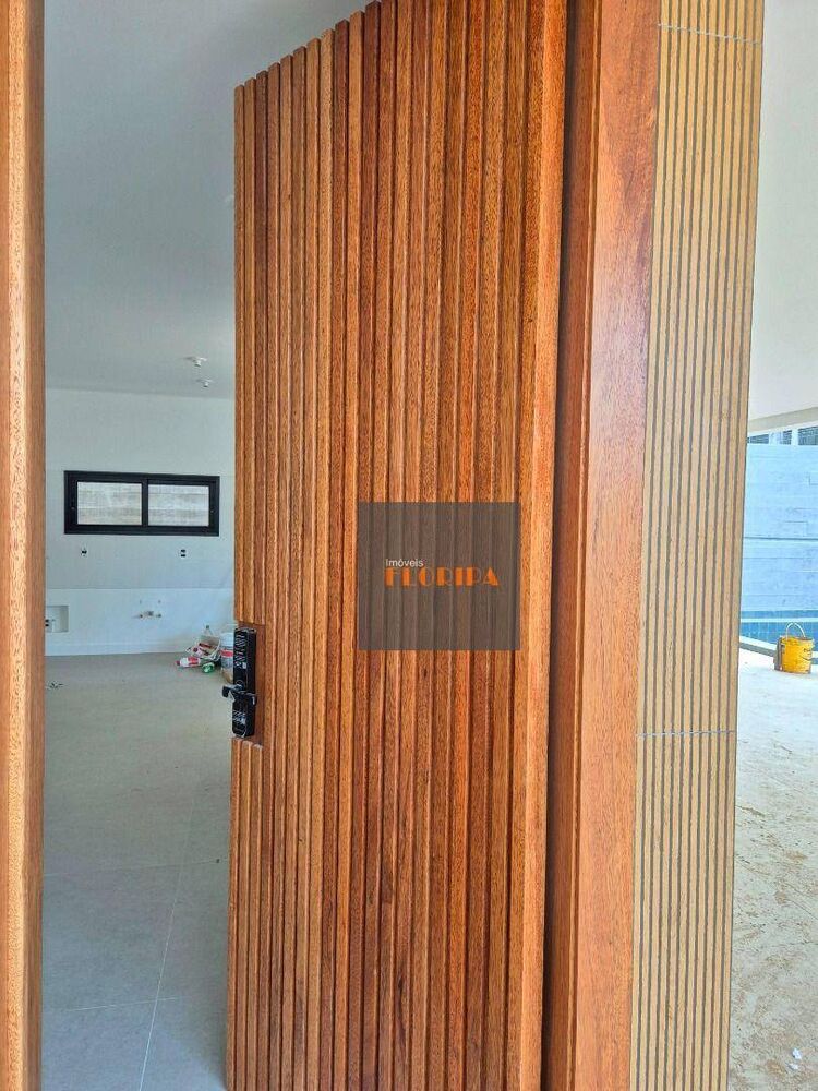 Casa à venda com 3 quartos, 230m² - Foto 5