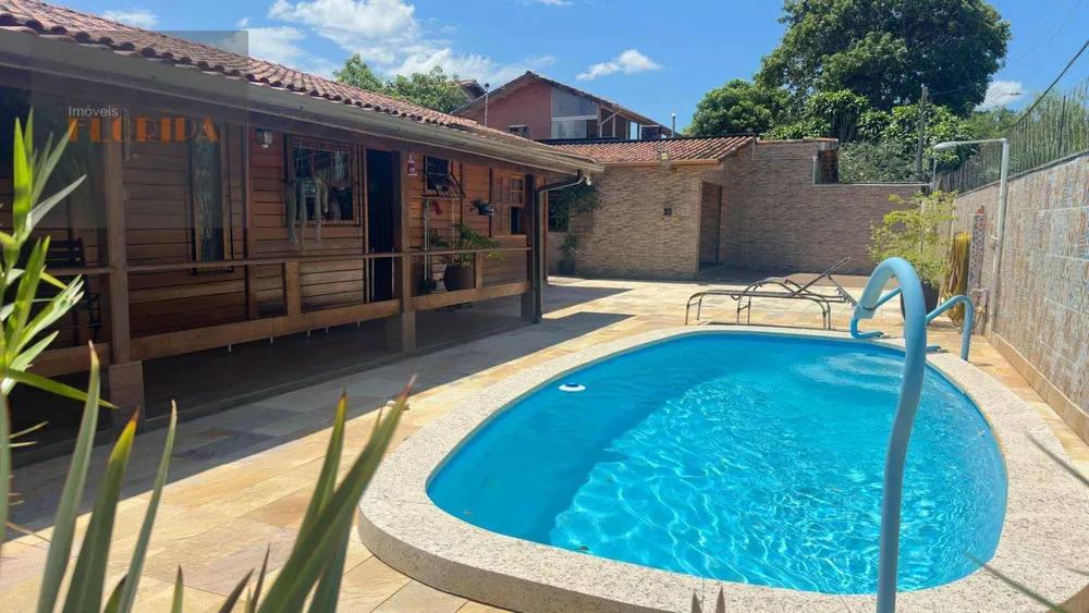 Casa, 3 quartos, 190 m² - Foto 2