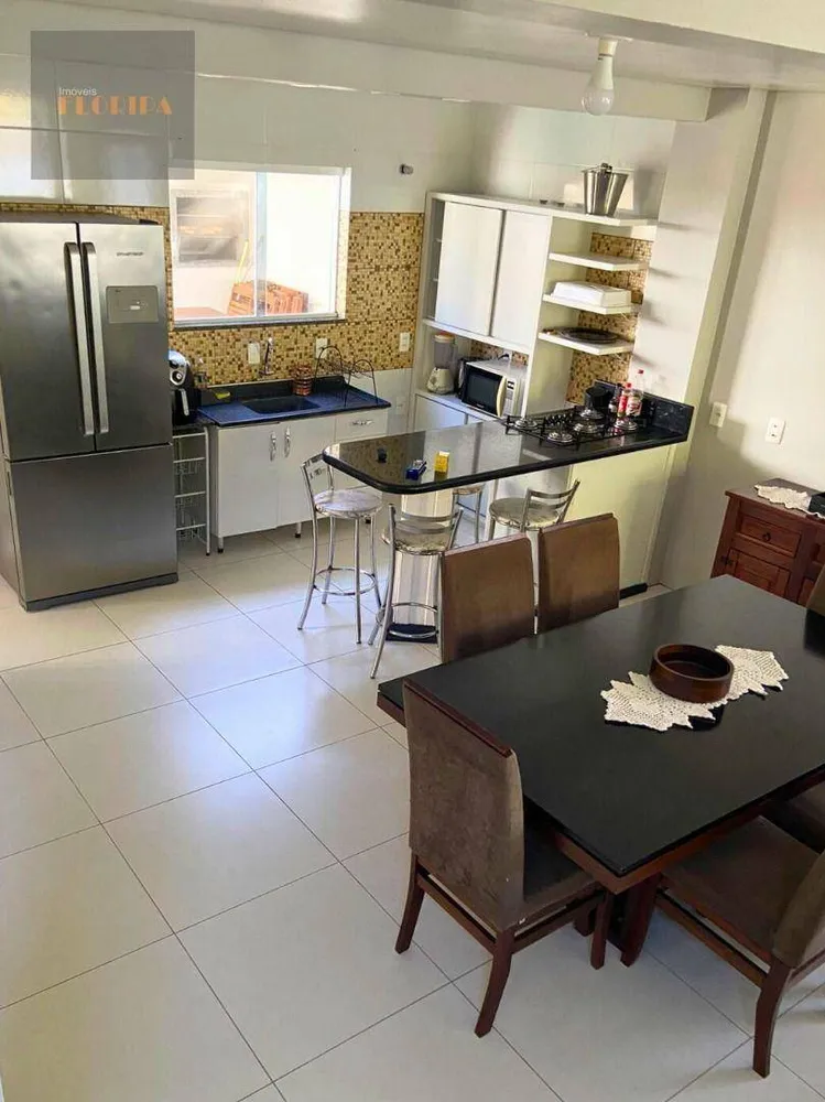 Casa, 4 quartos, 187 m² - Foto 3