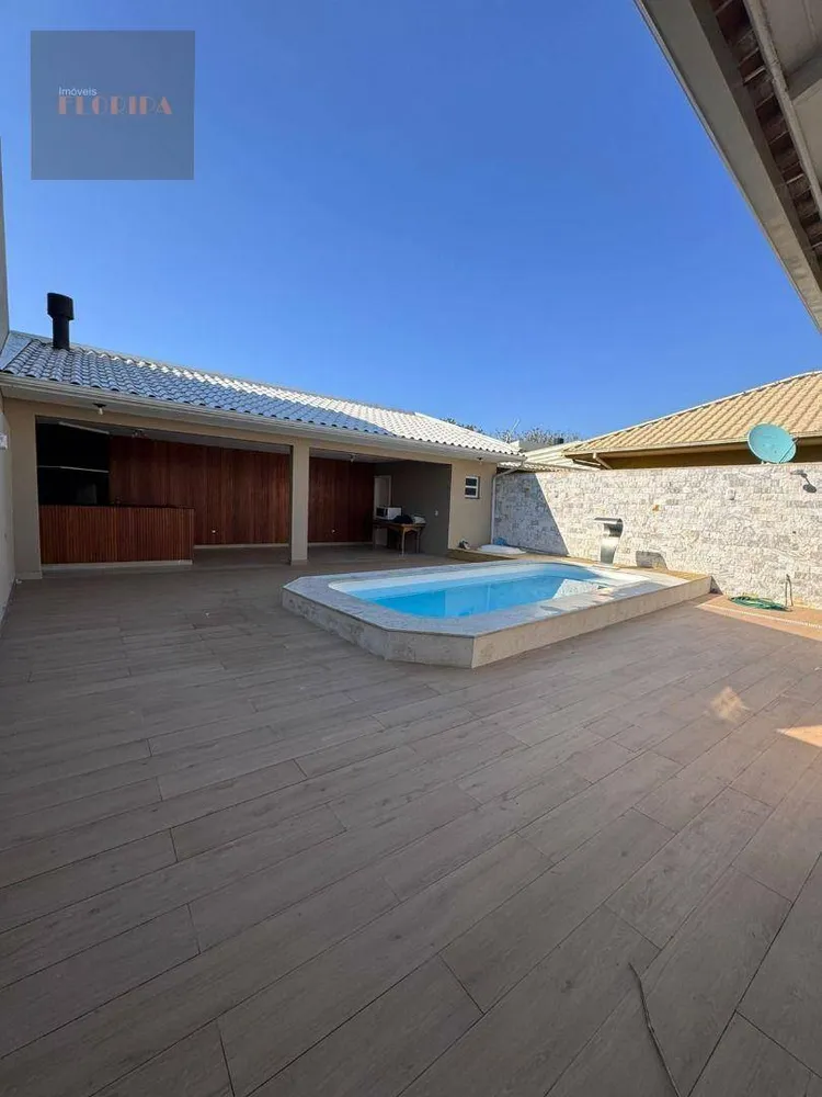 Casa, 3 quartos, 173 m² - Foto 1