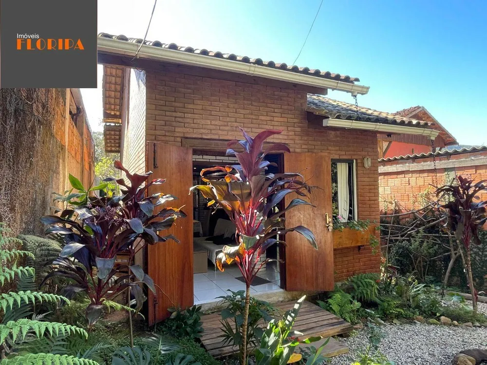 Casa, 2 quartos, 40 m² - Foto 1