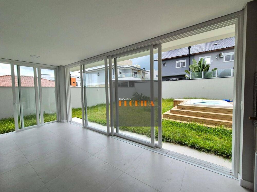 Casa, 3 quartos, 220 m² - Foto 2