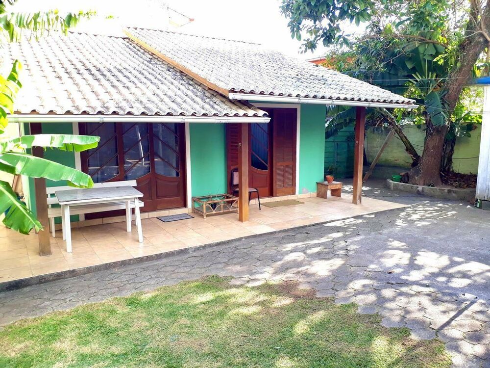 Casa à venda com 2 quartos, 140m² - Foto 2