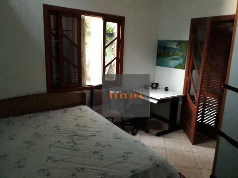 Casa à venda com 2 quartos, 140m² - Foto 14