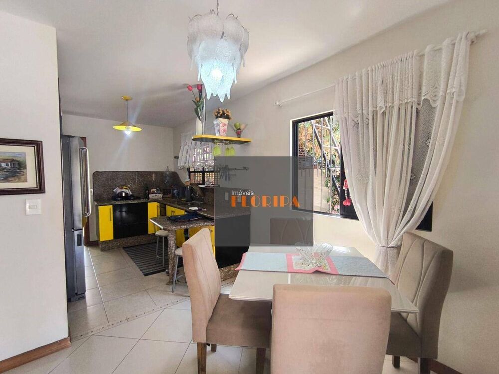 Casa, 4 quartos, 204 m² - Foto 2