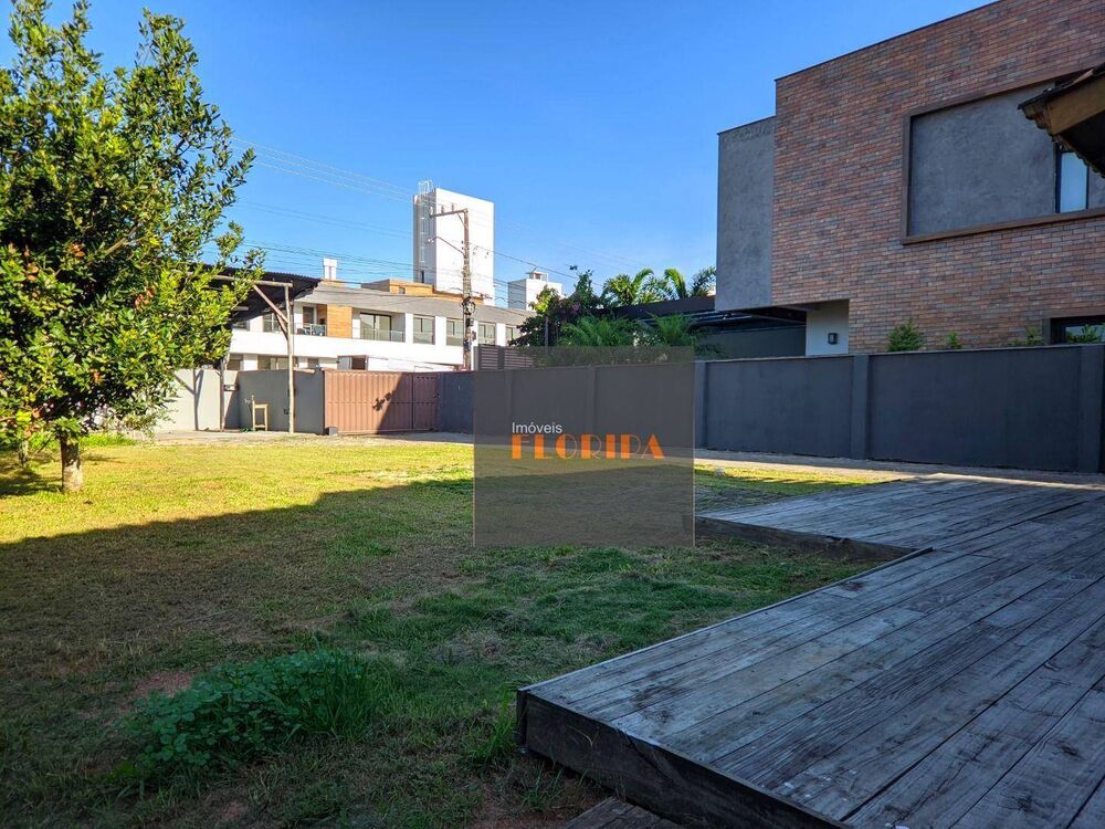 Casa à venda com 3 quartos, 90m² - Foto 16