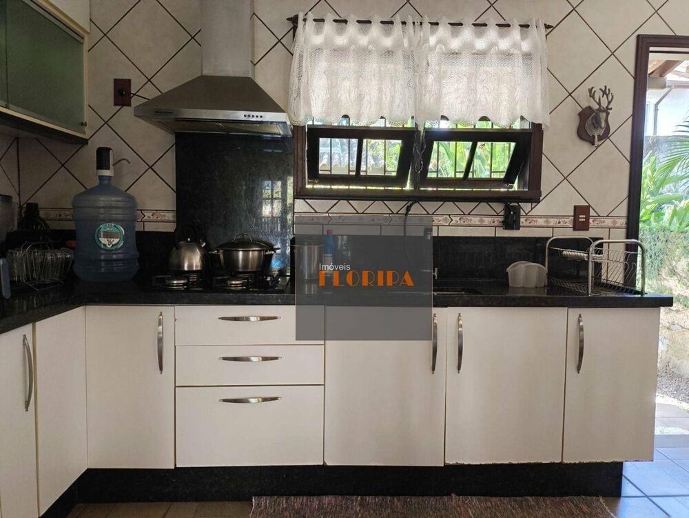 Casa, 3 quartos, 160 m² - Foto 2