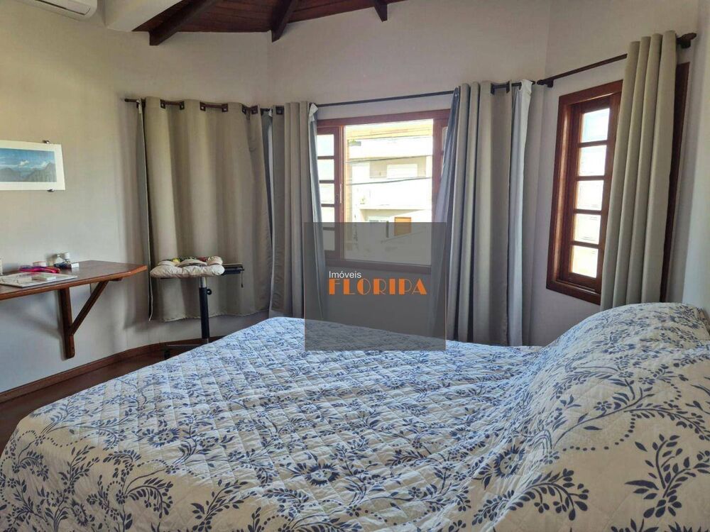 Casa, 4 quartos, 217 m² - Foto 2