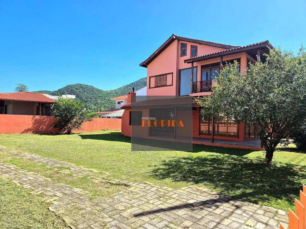 Casa, 3 quartos, 220 m² - Foto 2